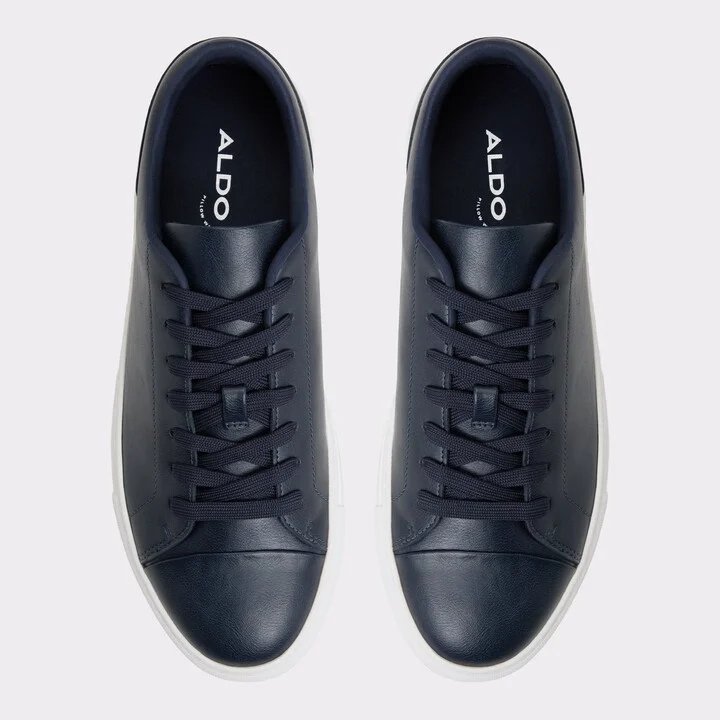 Low top sneaker - Image 6