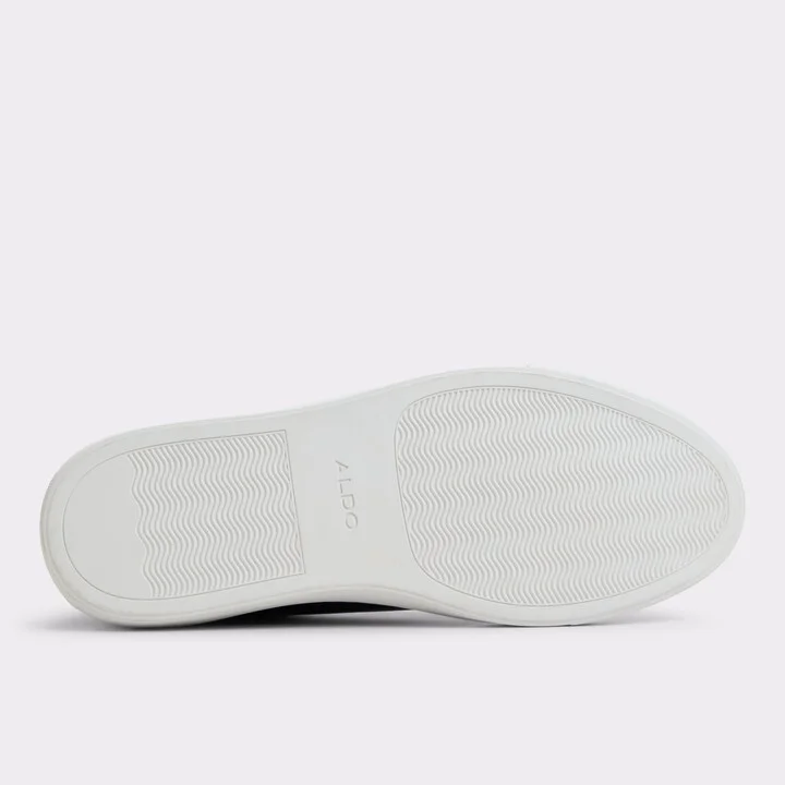 Low top sneaker - Image 7