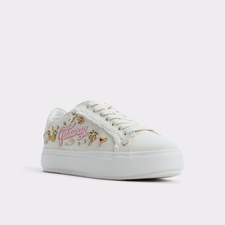 Low top sneaker - Image 4