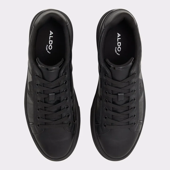 Low top sneaker - Image 7
