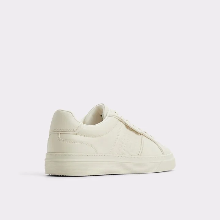 Low top sneaker - Image 2