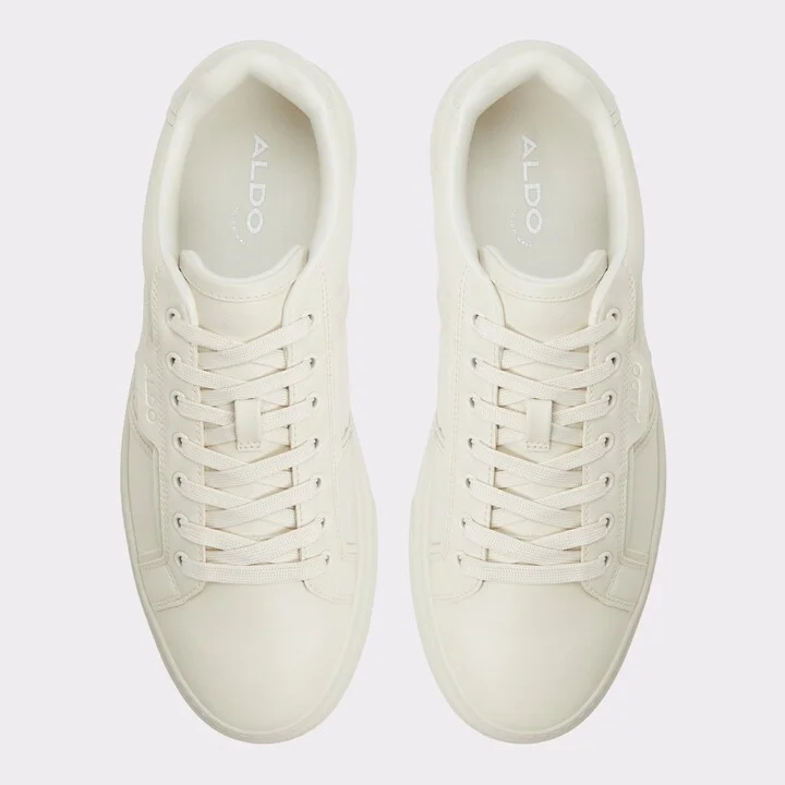 Low top sneaker - Image 6