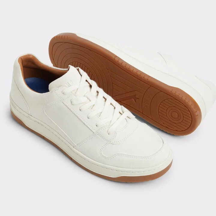 Low top sneaker - Image 2