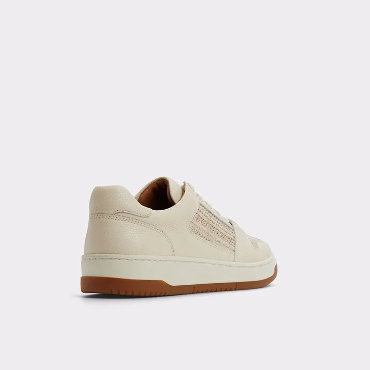 Low top sneaker - Image 3