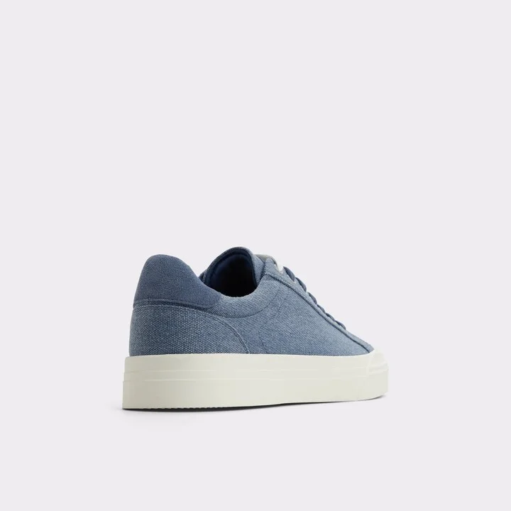 Low top sneaker - Image 2