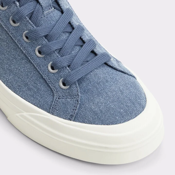 Low top sneaker - Image 5