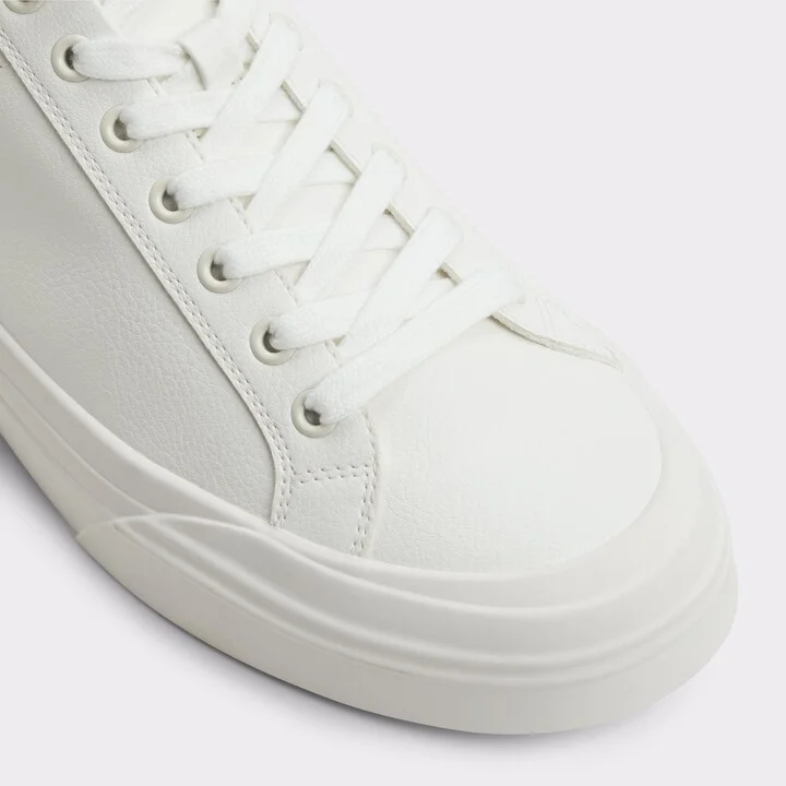 Low top sneaker - Image 5