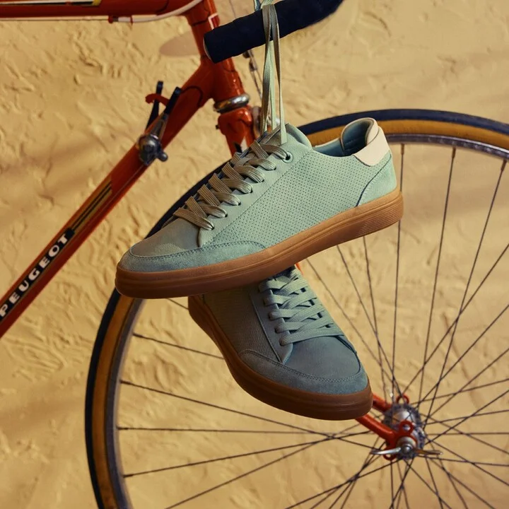 Low top sneaker - Image 9