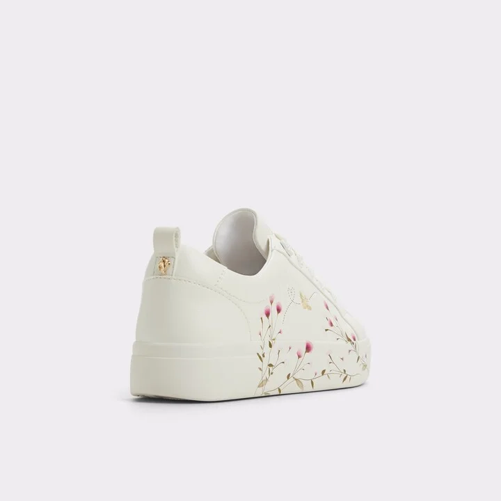 Low top sneaker - Image 2