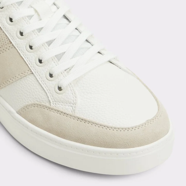 Low top sneaker - Image 5
