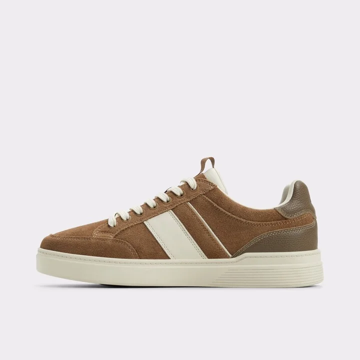 Low top sneaker - Image 3