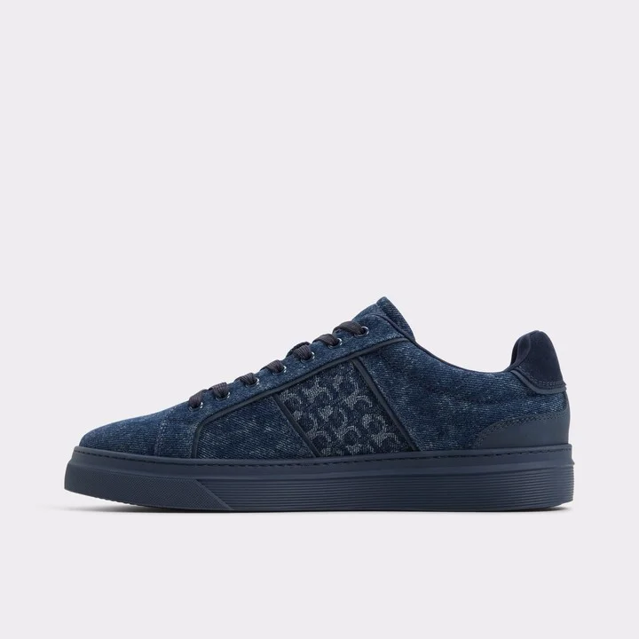 Low top sneaker - Image 3