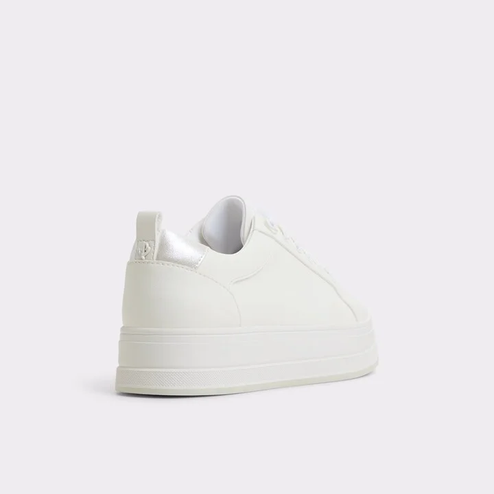 Low top sneaker - Image 2