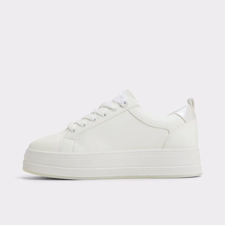 Low top sneaker - Image 3