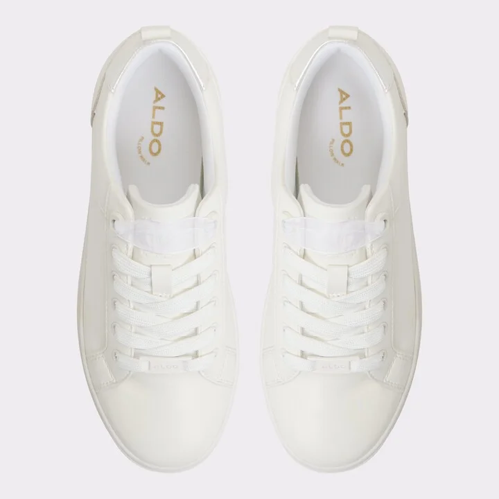 Low top sneaker - Image 6