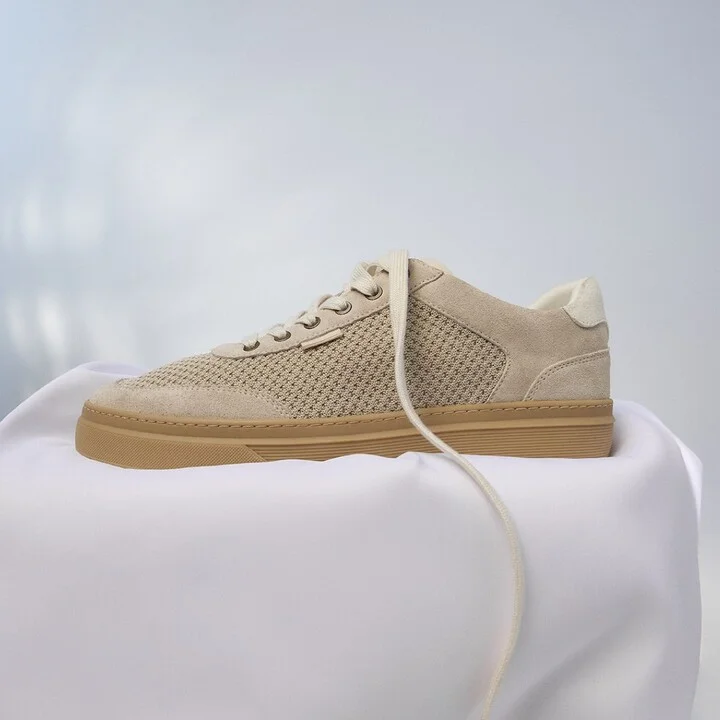 Low top sneaker - Image 8
