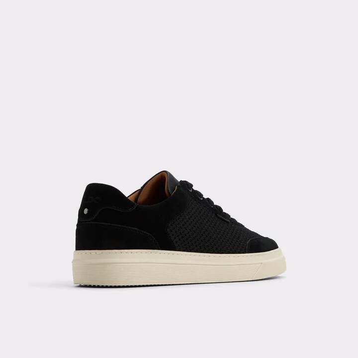 Low top sneaker - Image 2