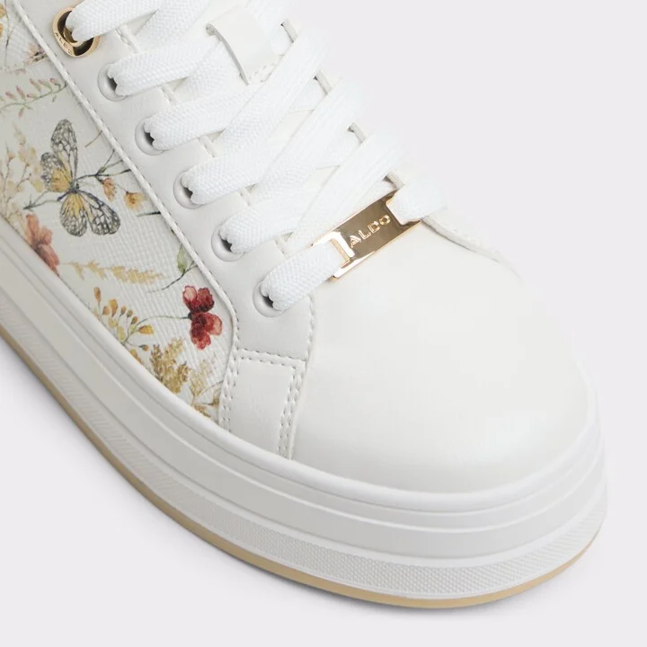 Low top sneaker - Image 5