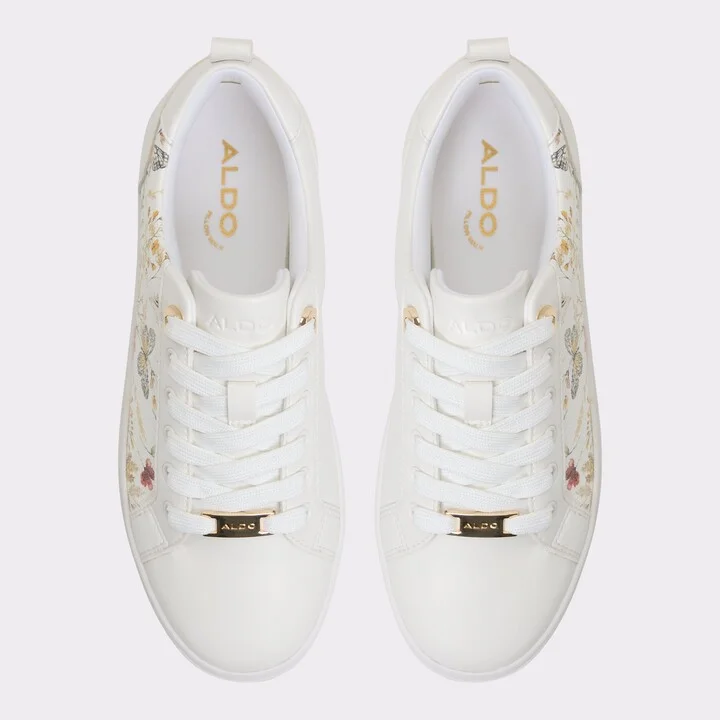 Low top sneaker - Image 6