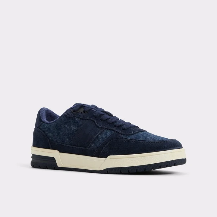 Low top sneaker - Image 4