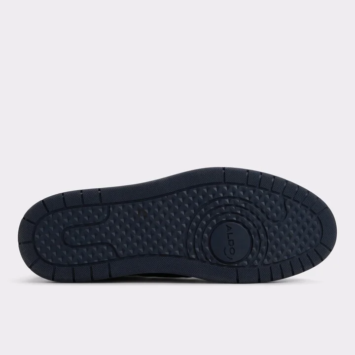 Low top sneaker - Image 7