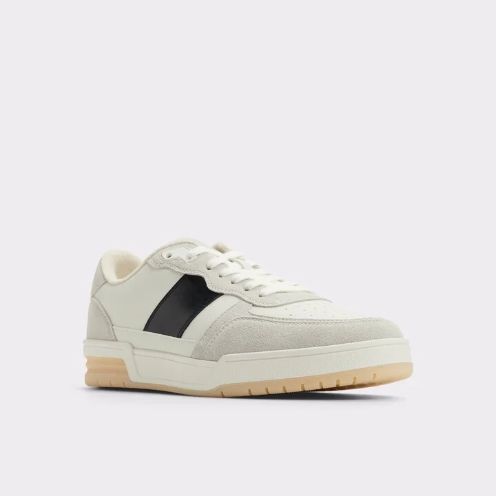 Low top sneaker - Image 4