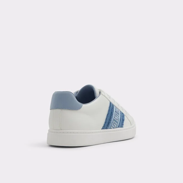 Low top sneaker - Image 2