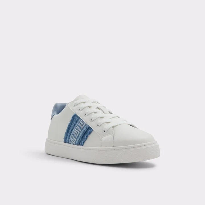 Low top sneaker - Image 4