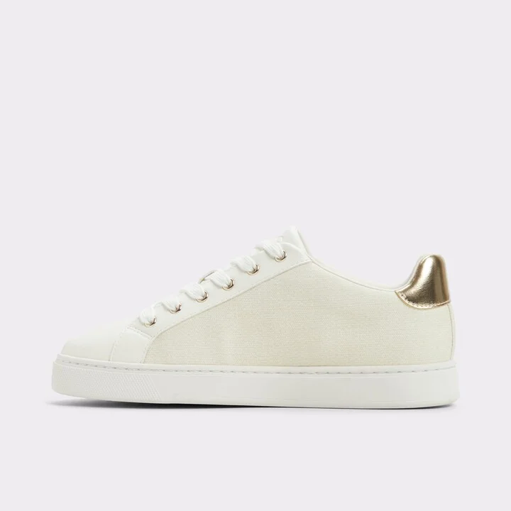 Low top sneaker - Image 3