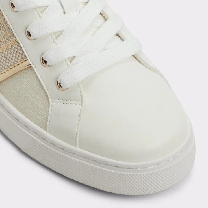 Low top sneaker - Image 5