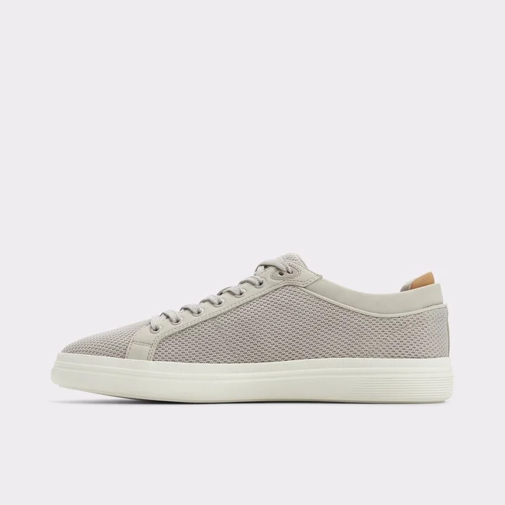 Low top sneaker - Image 3