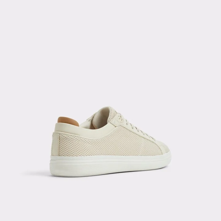 Low top sneaker - Image 2