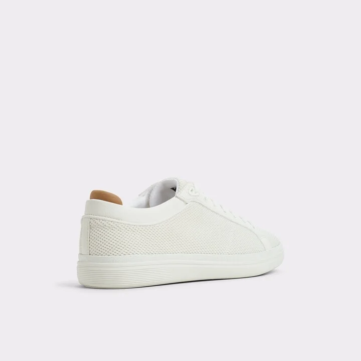 Low top sneaker - Image 2