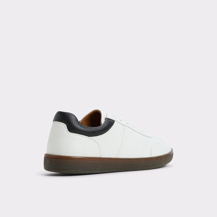 Low top sneaker - Image 3