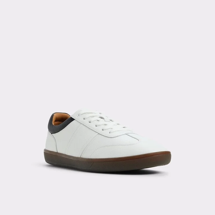 Low top sneaker - Image 5