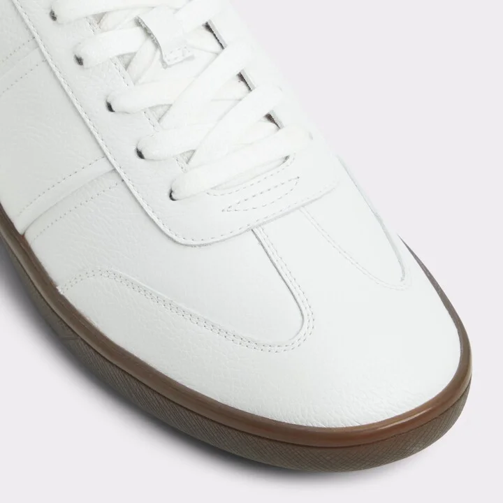 Low top sneaker - Image 6