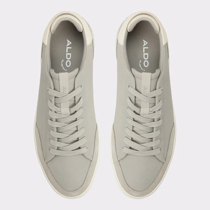 Low top sneaker - Image 6