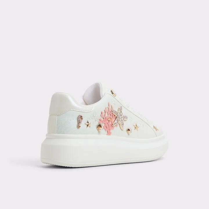 Low top sneaker - Image 2