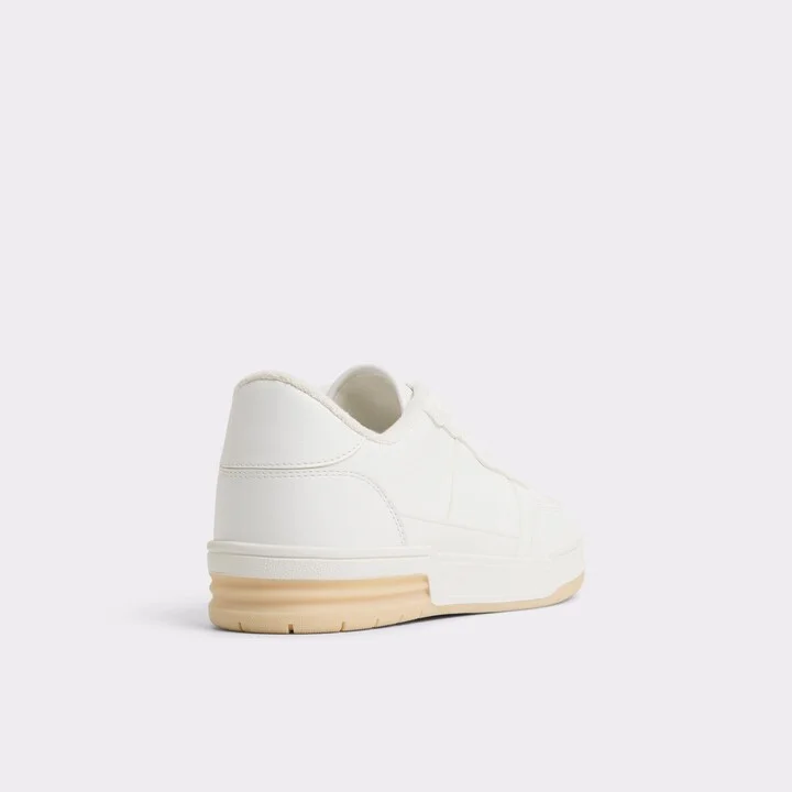 Low top sneaker - Image 2