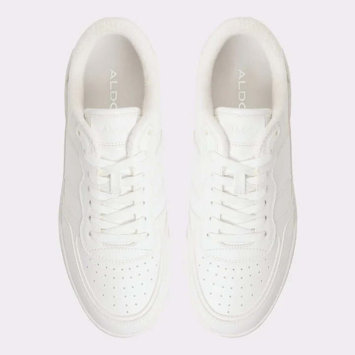 Low top sneaker - Image 6