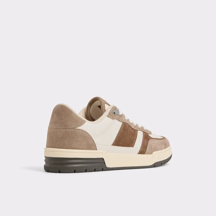 Low top sneaker - Image 2
