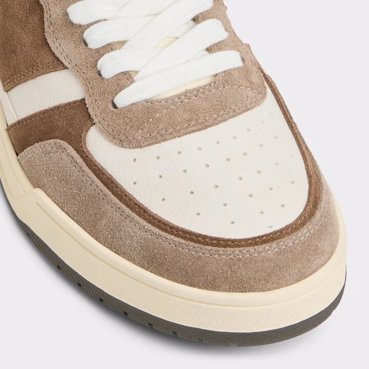 Low top sneaker - Image 5
