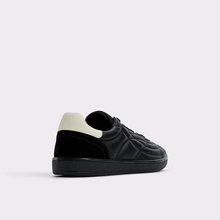 Low top sneaker - Image 2