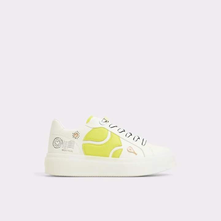 Low top sneaker