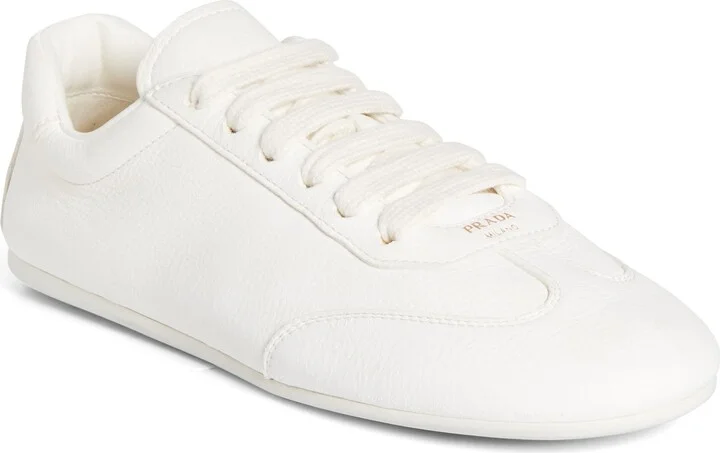 Low Top Sneaker
