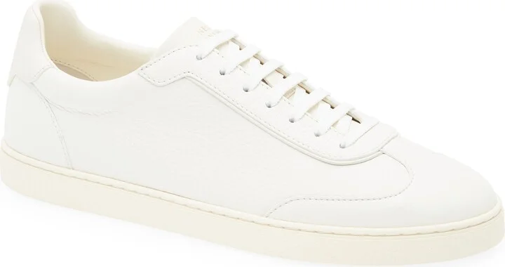 Low Top Sneaker