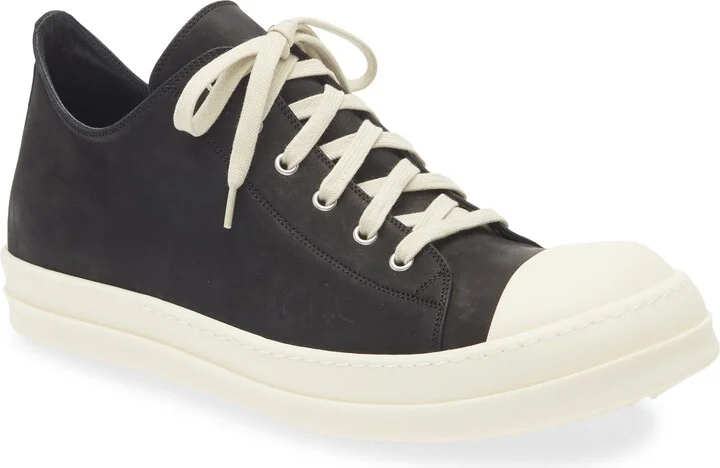 Low Top Sneaker
