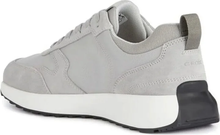 Low-Top Sneakers - Image 3