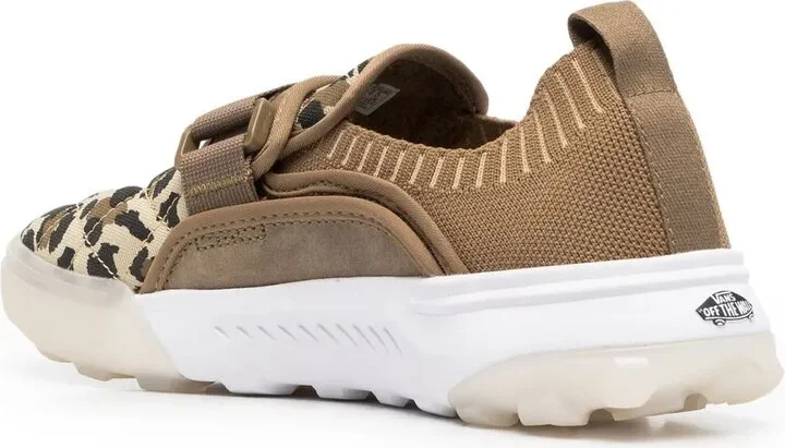 Low-Top Sneakers - Image 3
