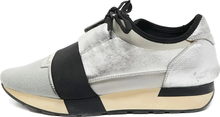 Low-Top Sneakers